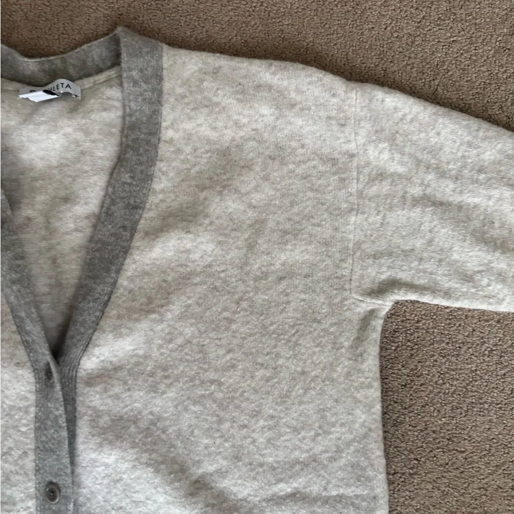 Athleta Westlake Merino Wool Cardigan Gray Button Front Travel Sweater Medium - Picture 3 of 6